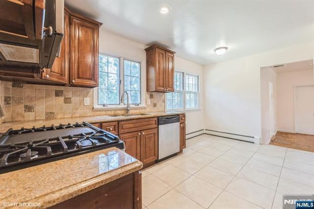 275 Taft Court, Paramus, NJ 07652