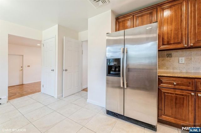 275 Taft Court, Paramus, NJ 07652