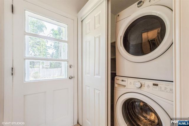 275 Taft Court, Paramus, NJ 07652