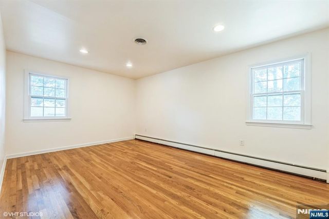 275 Taft Court, Paramus, NJ 07652