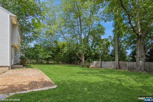 275 Taft Court, Paramus, NJ 07652