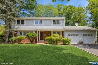 275 Taft Court, Paramus, NJ 07652