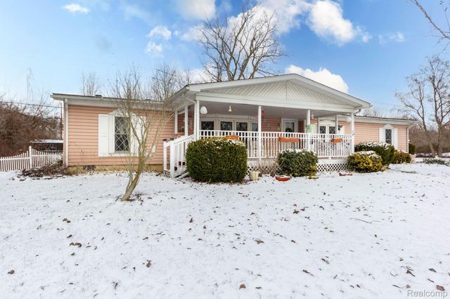 8200 Oakville Waltz Road, Belleville, MI 48111