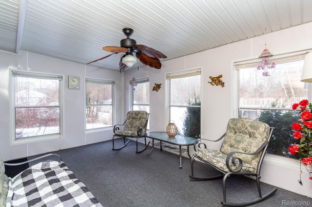 8200 Oakville Waltz Road, Belleville, MI 48111