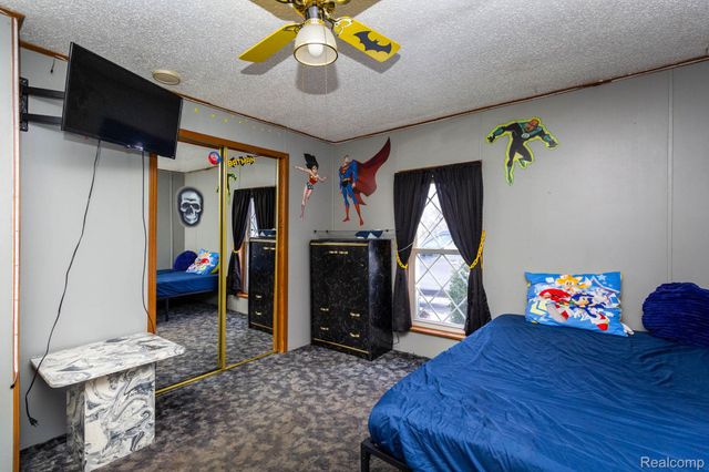 8200 Oakville Waltz Road, Belleville, MI 48111