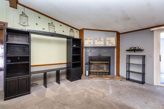 8200 Oakville Waltz Road, Belleville, MI 48111