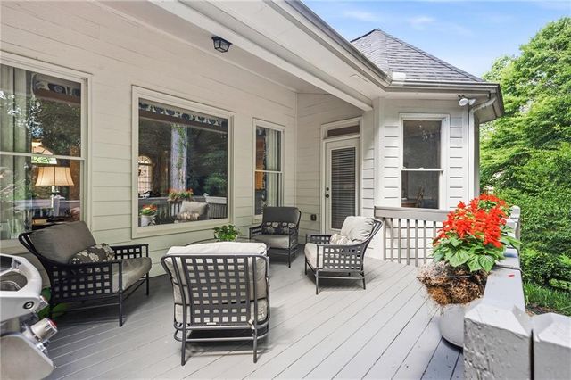 3240 Creek Trace W, Powder Springs, GA 30127