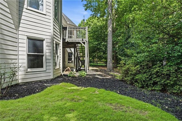 3240 Creek Trace W, Powder Springs, GA 30127