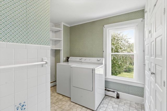 8 West Street, Bennington, VT 05257