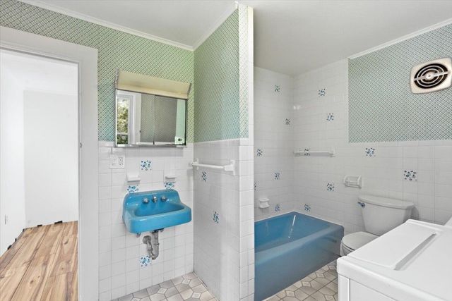 8 West Street, Bennington, VT 05257