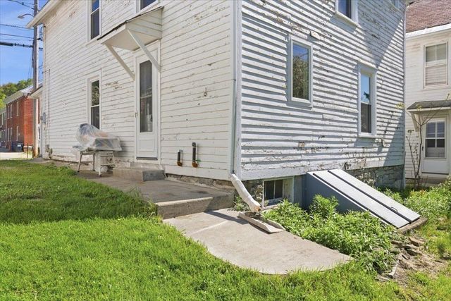 8 West Street, Bennington, VT 05257