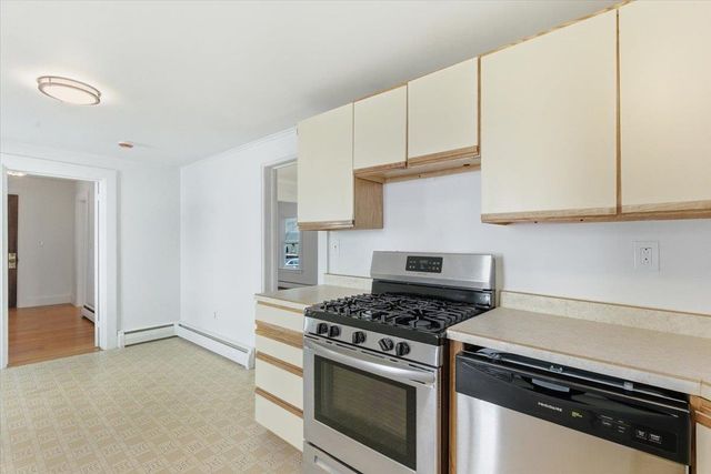 8 West Street, Bennington, VT 05257