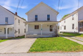 8 West Street, Bennington, VT 05257