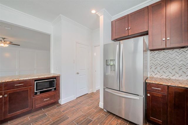 2334 Rushbrook Drive, Missouri City, TX 77489