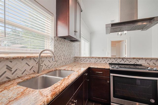 2334 Rushbrook Drive, Missouri City, TX 77489