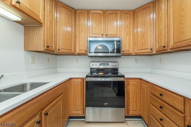 91 Roseland Ave C4, Caldwell Boro Twp., NJ 07006