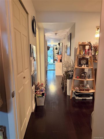 303 121st Street 116, College Point, NY 11356