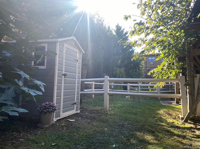 303 121st Street 116, College Point, NY 11356