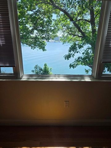 31 Riverbank, Quincy, MA 02169