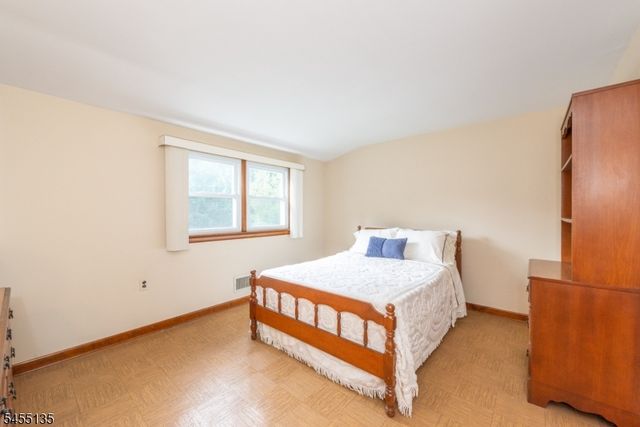 36 Olga B Ter, Clifton City, NJ 07013