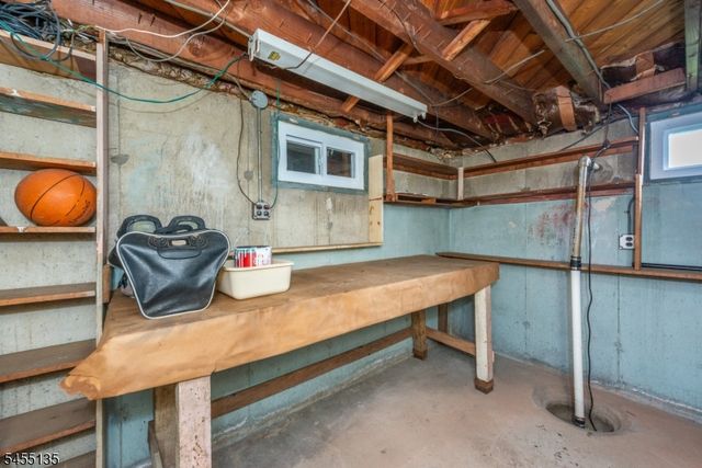 36 Olga B Ter, Clifton City, NJ 07013