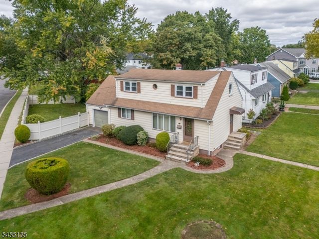36 Olga B Ter, Clifton City, NJ 07013