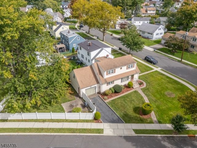 36 Olga B Ter, Clifton City, NJ 07013