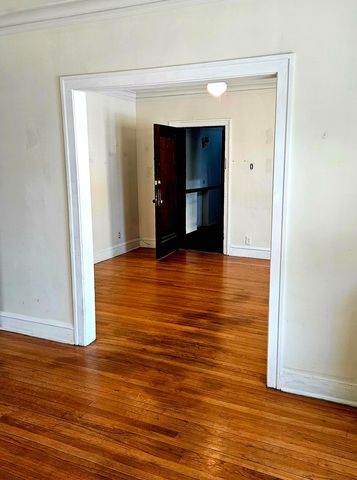 2454 N Kilpatrick Avenue 1A, Chicago, IL 60639