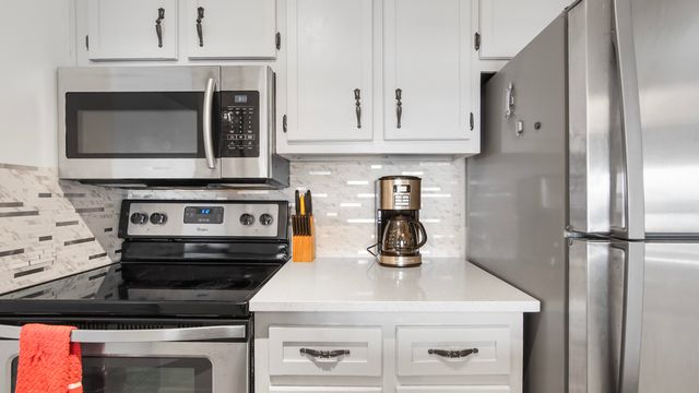 6903 N Lagoon Drive APT 52, Panama City Beach, FL 32408