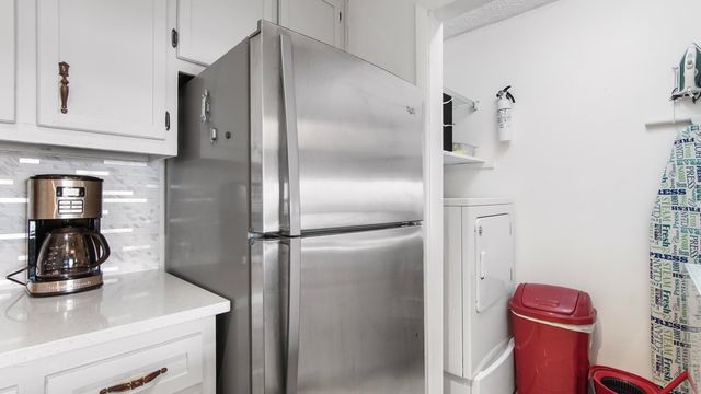 6903 N Lagoon Drive APT 52, Panama City Beach, FL 32408