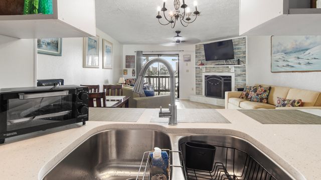 6903 N Lagoon Drive APT 52, Panama City Beach, FL 32408