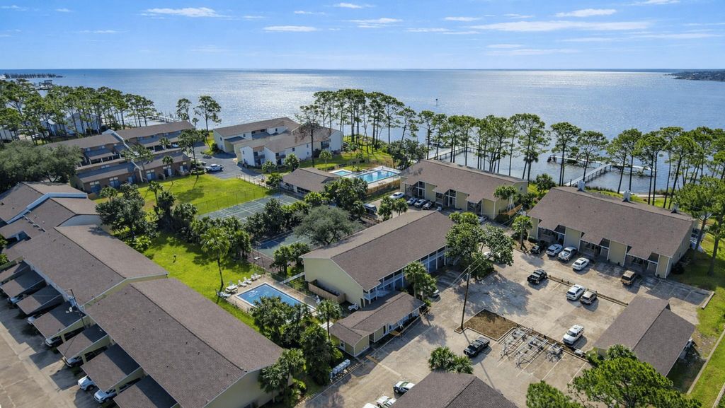 6903 N Lagoon Drive APT 52, Panama City Beach, FL 32408