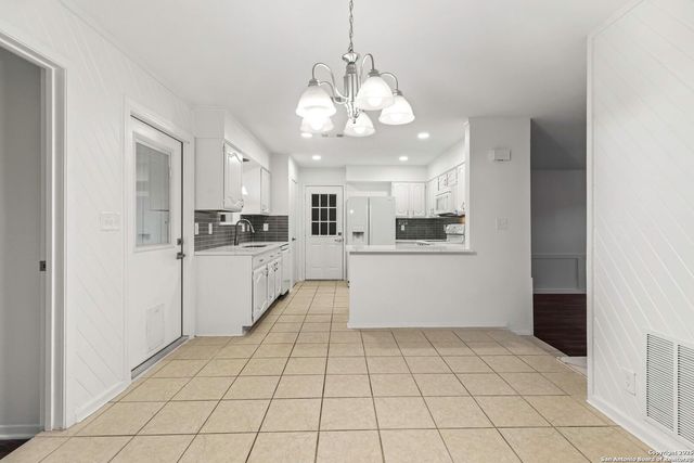 1500 Lochshire, San Antonio, TX 78216