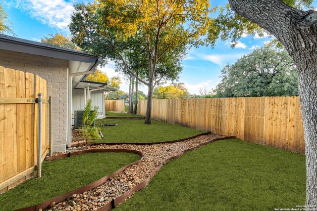 1500 Lochshire, San Antonio, TX 78216