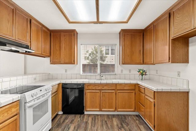 1225 Lilac St, Lodi, CA 95242