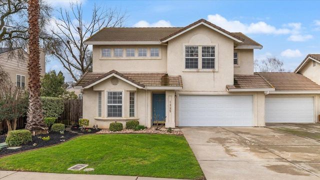 1225 Lilac St, Lodi, CA 95242