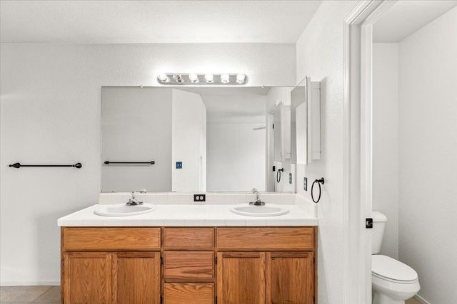 1225 Lilac St, Lodi, CA 95242