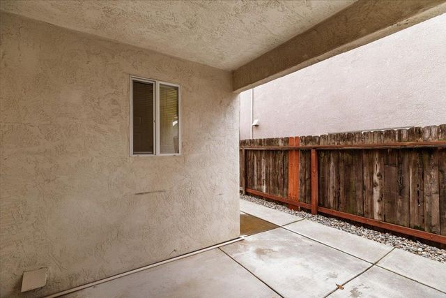 1225 Lilac St, Lodi, CA 95242