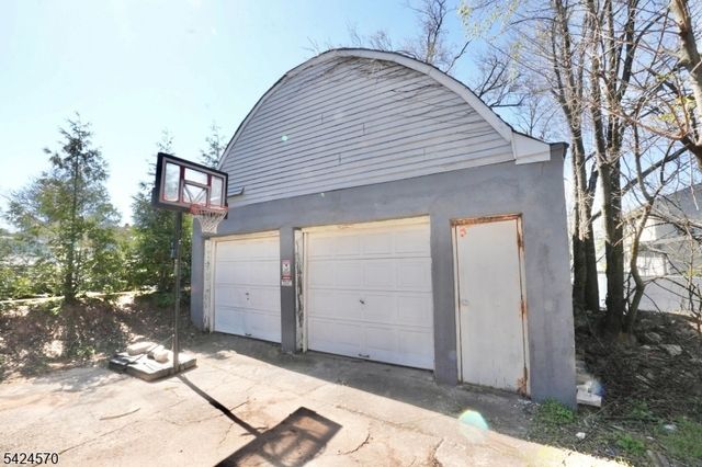 3 Laurel Ave, Maplewood Twp., NJ 07040