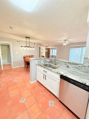 2300 Old Spanish Trail 1118, Houston, TX 77054
