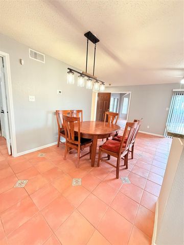 2300 Old Spanish Trail 1118, Houston, TX 77054