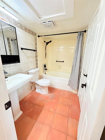 2300 Old Spanish Trail 1118, Houston, TX 77054