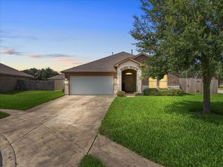 9102 Sunrise Court, Hitchcock, TX 77563
