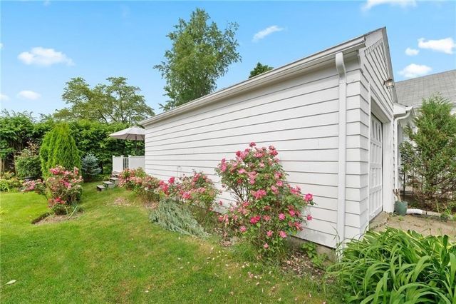 26 Coulters Road, Cranston, RI 02920