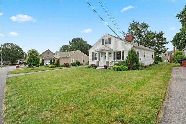 26 Coulters Road, Cranston, RI 02920