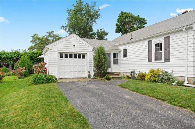 26 Coulters Road, Cranston, RI 02920