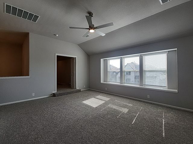 900 Superbloom Avenue, Justin, TX 76247