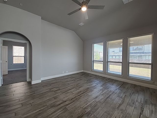 900 Superbloom Avenue, Justin, TX 76247