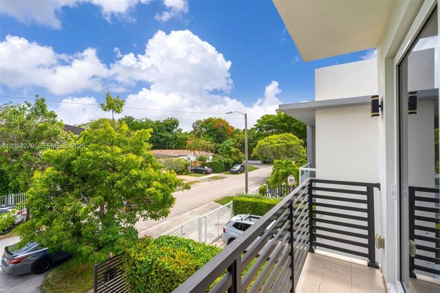 3769 SW 27th Ln 3769, Miami, FL 33134