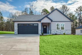 120 Simmons Road, Woodruff, SC 29388